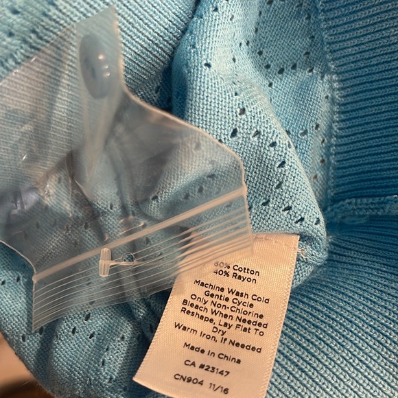 New Talbots Petites Light Cardigan Knit Sweater - Picture 8 of 8